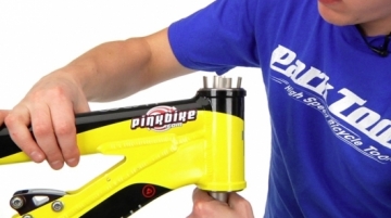 Демонтаж/монтаж чашек рулевой велосипеда