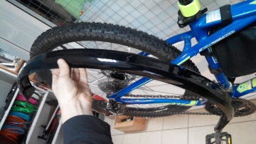 Установка брызговиков со спицами