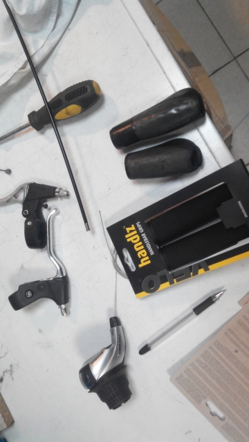 Замена грипсов руля велосипеда