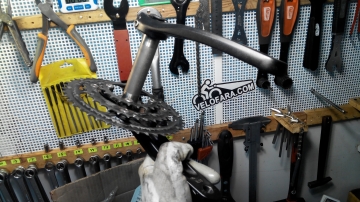 Монтаж/демонтаж шатунов велосипеда