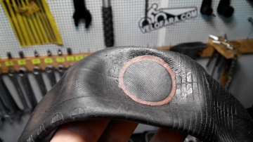 Ремонт камеры велосипеда (установка латки)