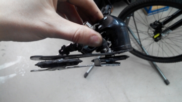 Замена заднего переключателя скоростей велосипеда