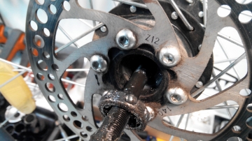 Обслуживание конусной втулки велосипеда