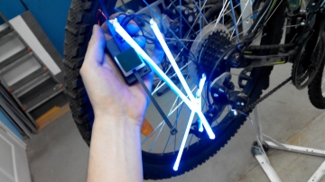 Установка велоподсветки 9 трубки на одно колесо