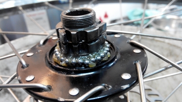 Обслуживание барабана кассетной втулки велосипеда