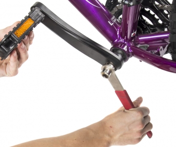 Монтаж/демонтаж шатунов велосипеда