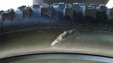 Ремонт покрышки велосипеда (порез корда)