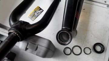 Обслуживание рулевой колонки велосипеда