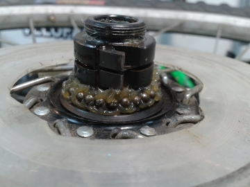 Обслуживание барабана кассетной втулки велосипеда