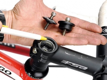 Установка якоря в шток вилки велосипеда